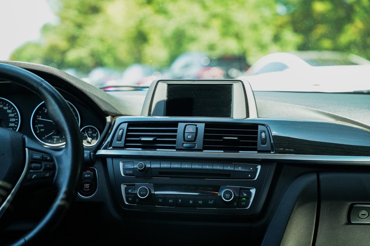 2014 BMW 3 Series 320i xDrive Photo