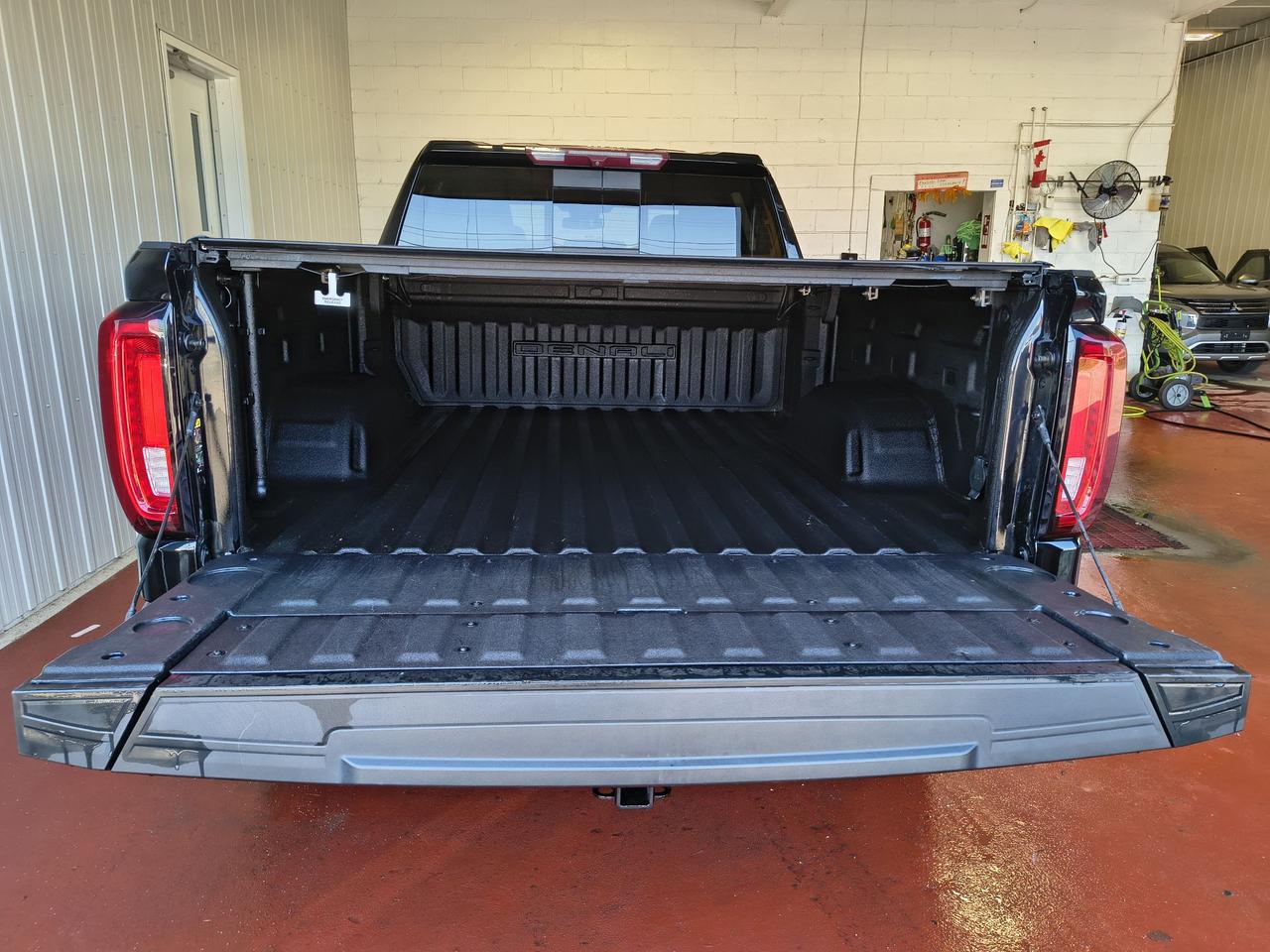 2022 GMC Sierra 1500 Denali Long Box Photo0