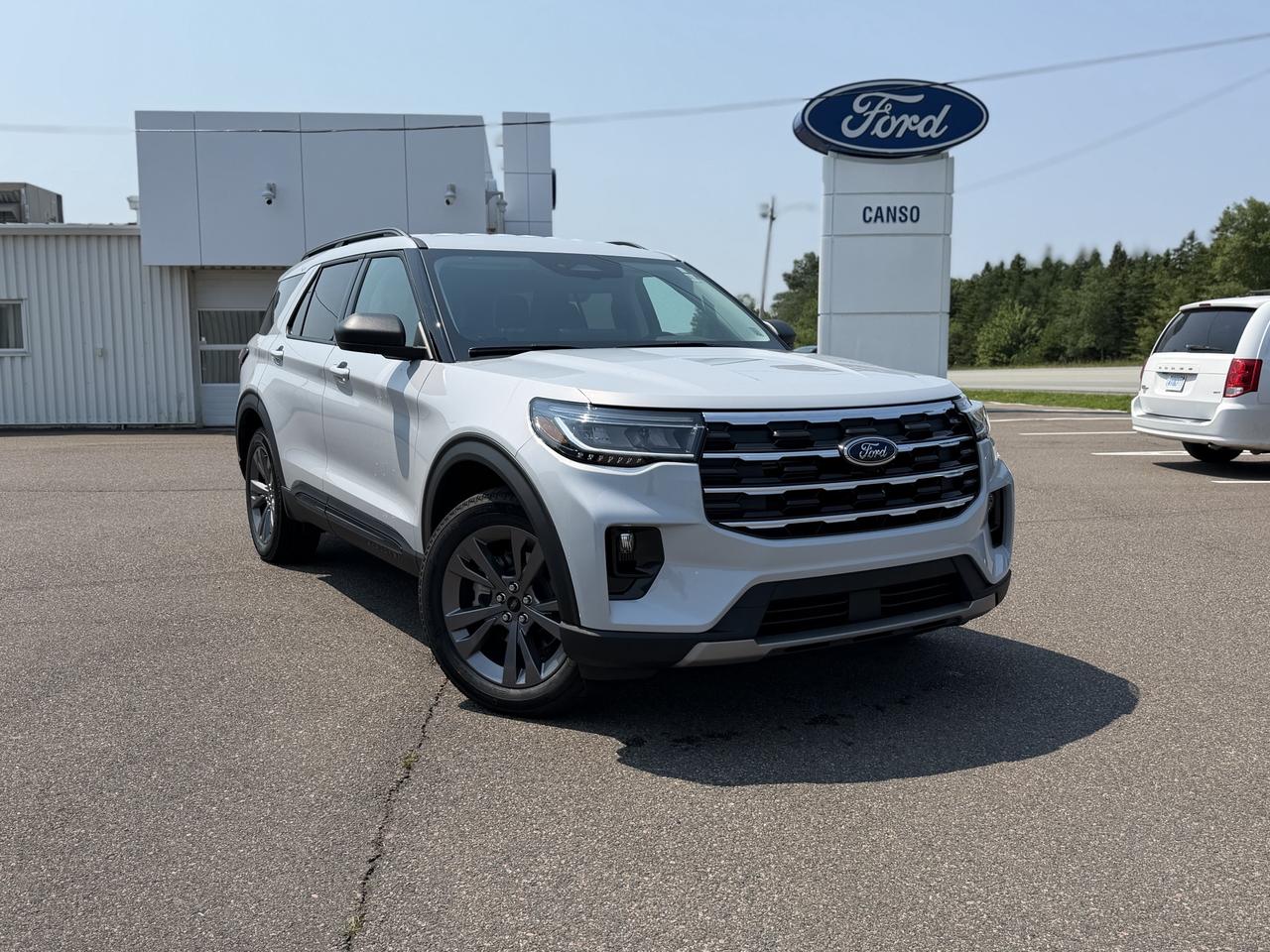 2026 Ford Explorer Active w/200A Pkg 4WD Photo0