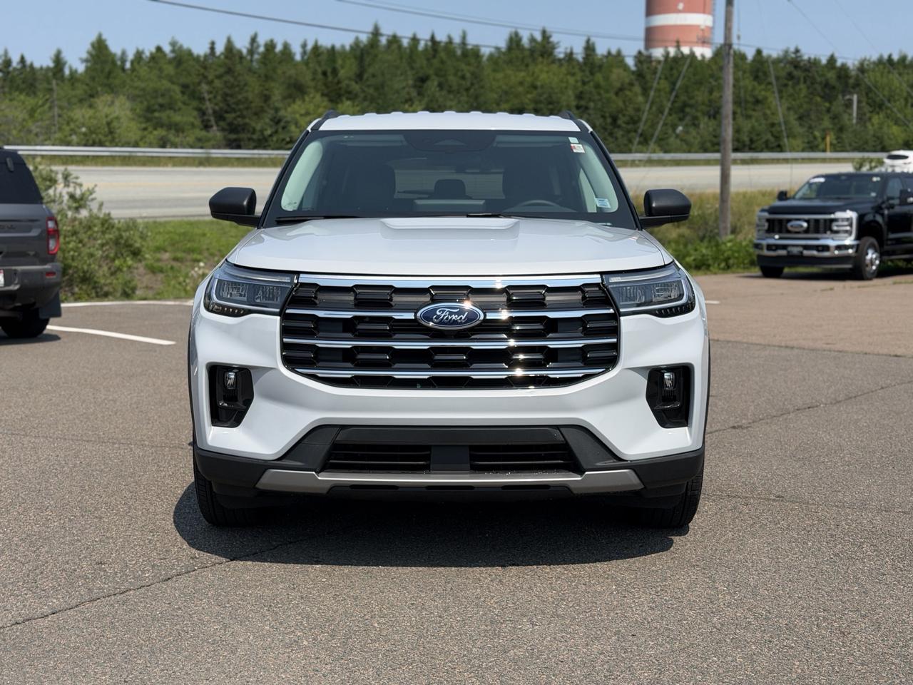 2026 Ford Explorer Active w/200A Pkg 4WD Photo1