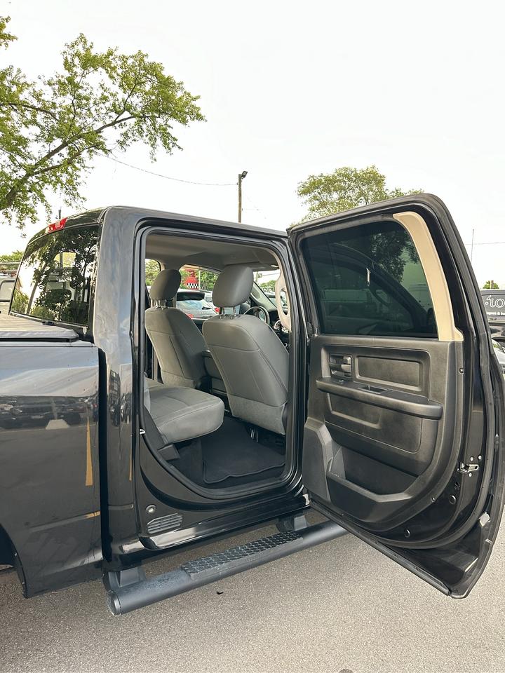 2017 RAM 1500 Big Horn Photo