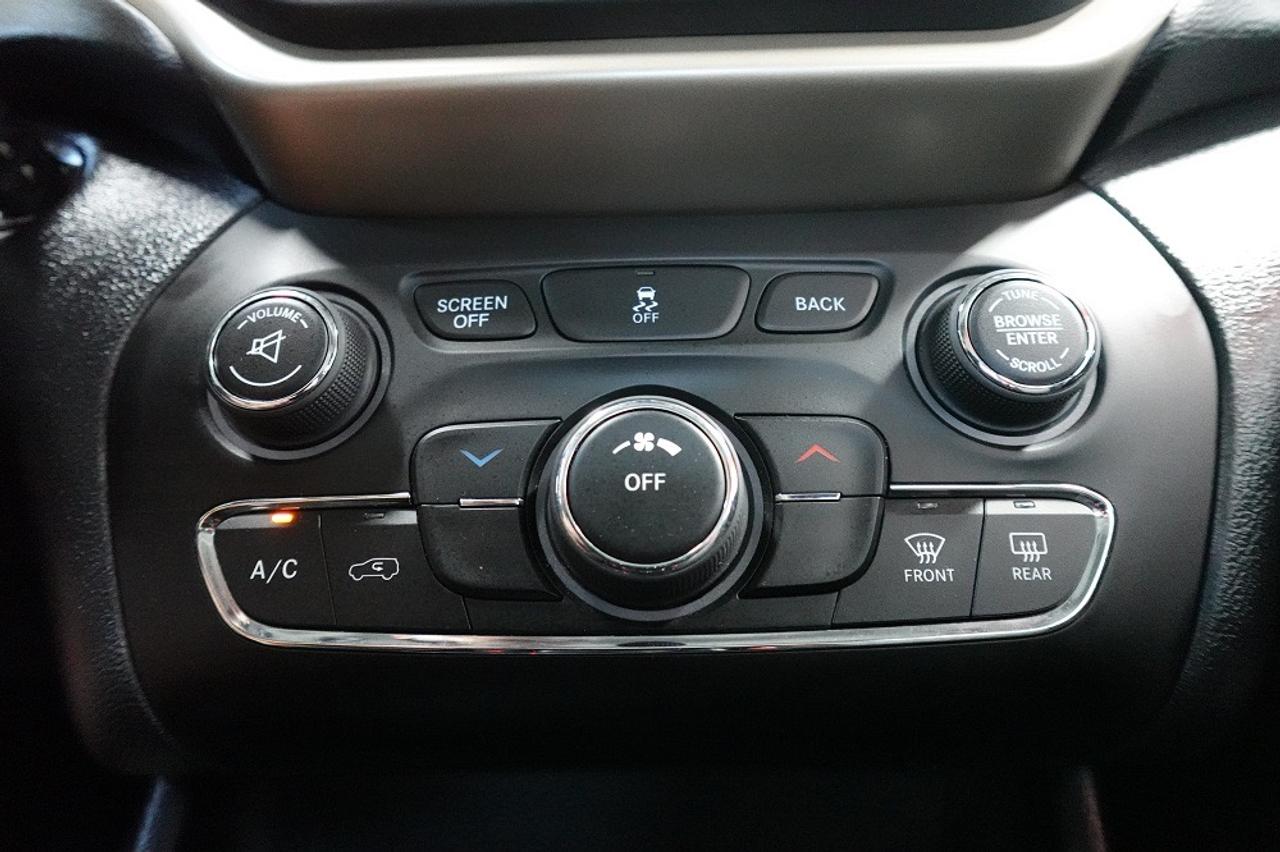 2016 Jeep Cherokee SPORT,NO ACCIDENT,ONE OWNER,4X4,SUPER CLEAN,LOW KM Photo