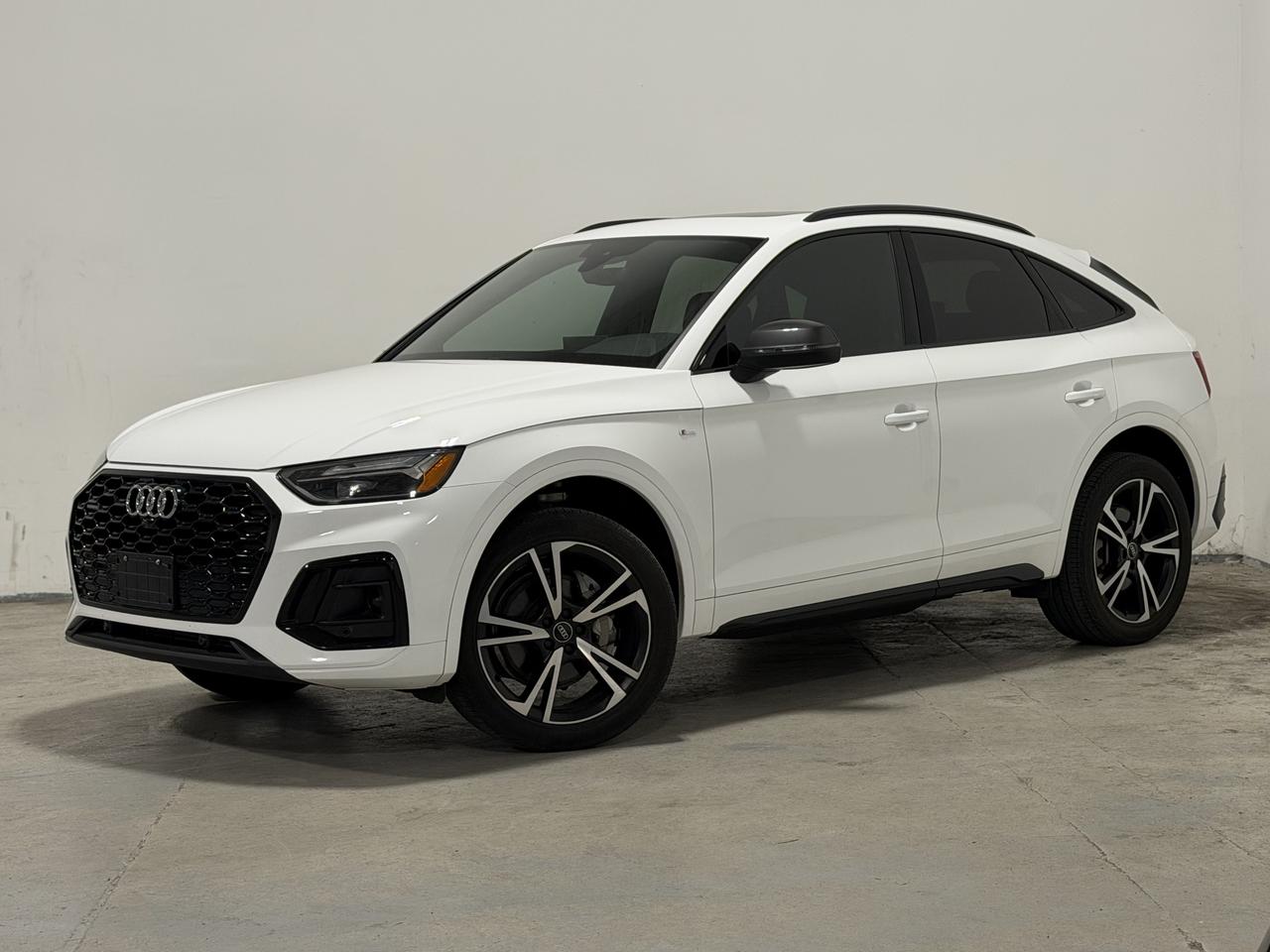 2023 Audi Q5 PROGRESSIV | SPORTBACK | S-LINE | BLACK OPTICS PKG - Photo #1