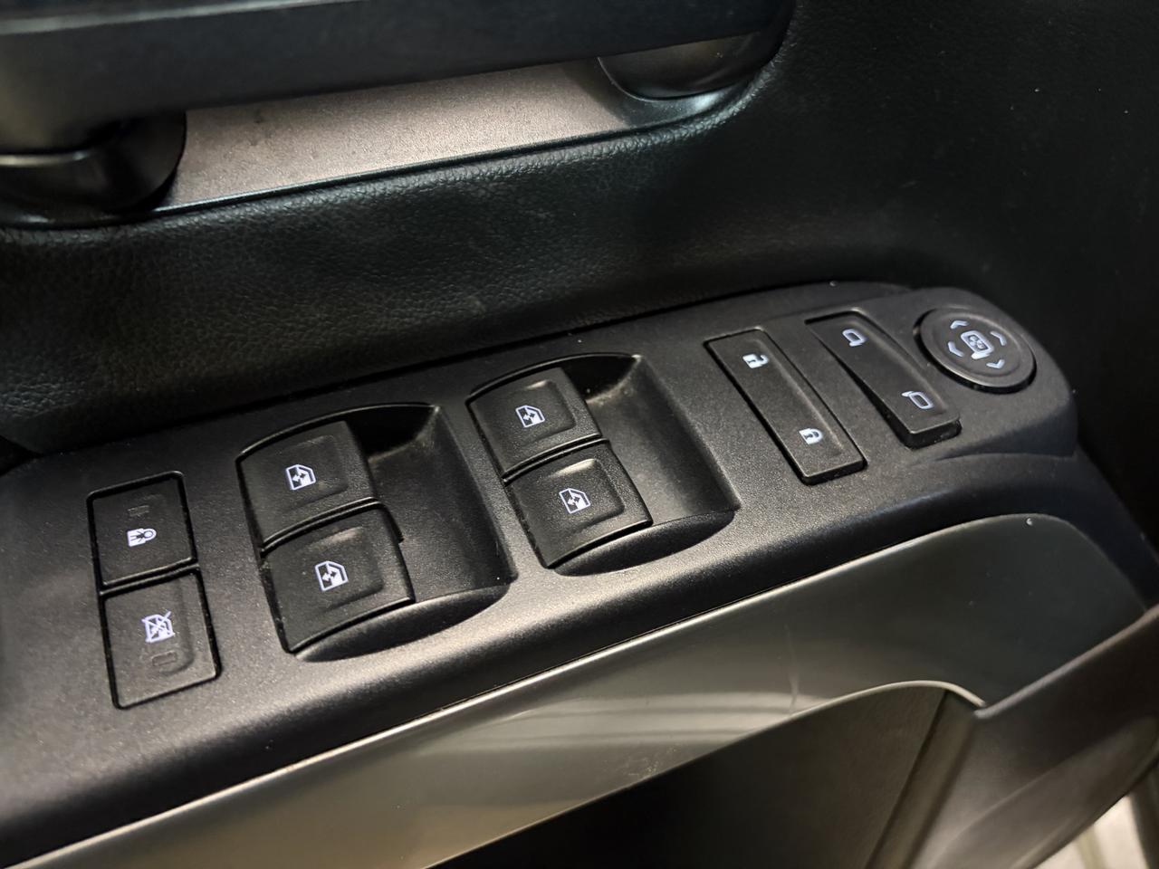 2016 Chevrolet Silverado 1500 LT Photo