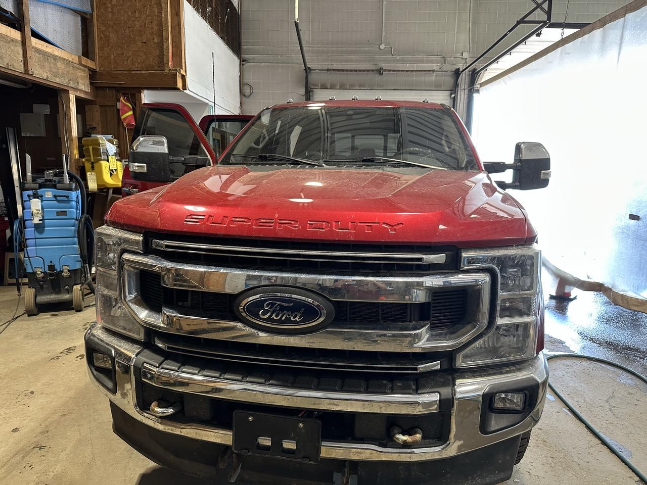 2022 Ford SUPER DUTY F-250 SRW XLT Photo
