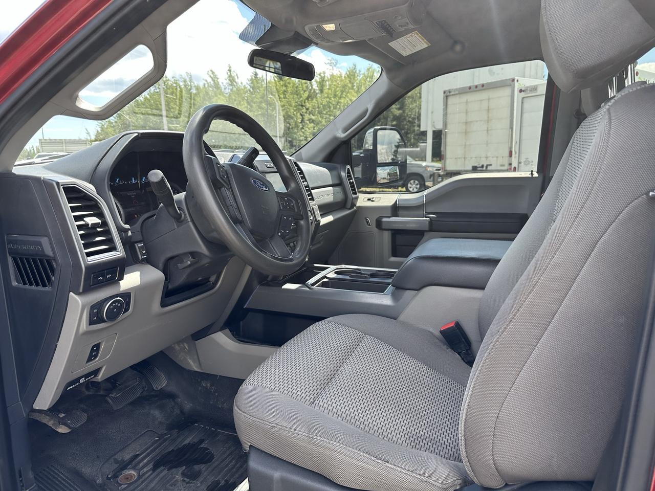 2022 Ford SUPER DUTY F-250 SRW XLT Photo3