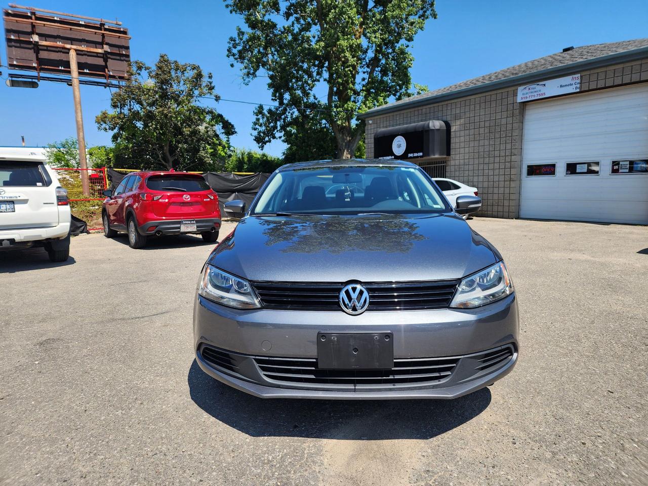 2014 Volkswagen Jetta TRENDLINE+ l Clean Carfax l No Accident l Mint Con Photo