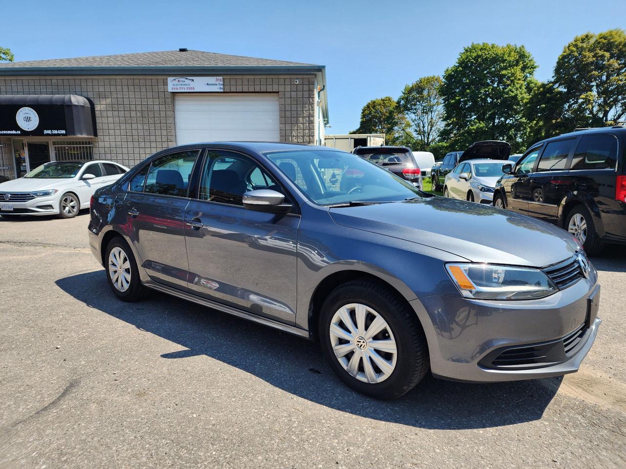 2014 Volkswagen Jetta TRENDLINE+ l Clean Carfax l No Accident l Mint Con Photo