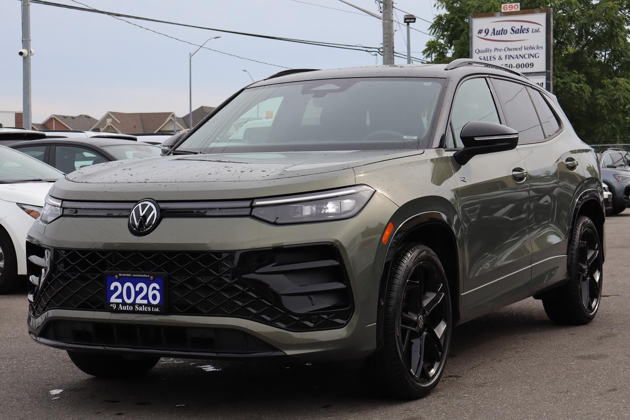 2026 Volkswagen Tiguan Comfortline R-Line Black Edition 4MOTION Photo4