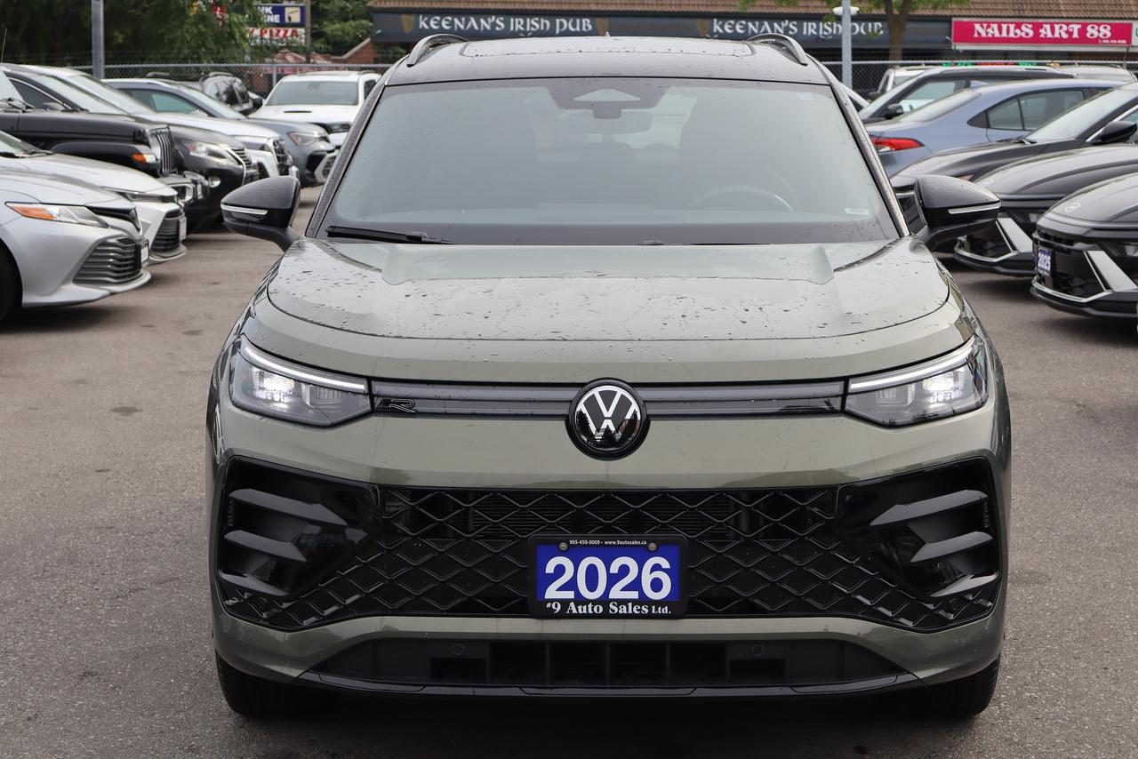 2026 Volkswagen Tiguan Comfortline R-Line Black Edition 4MOTION Photo