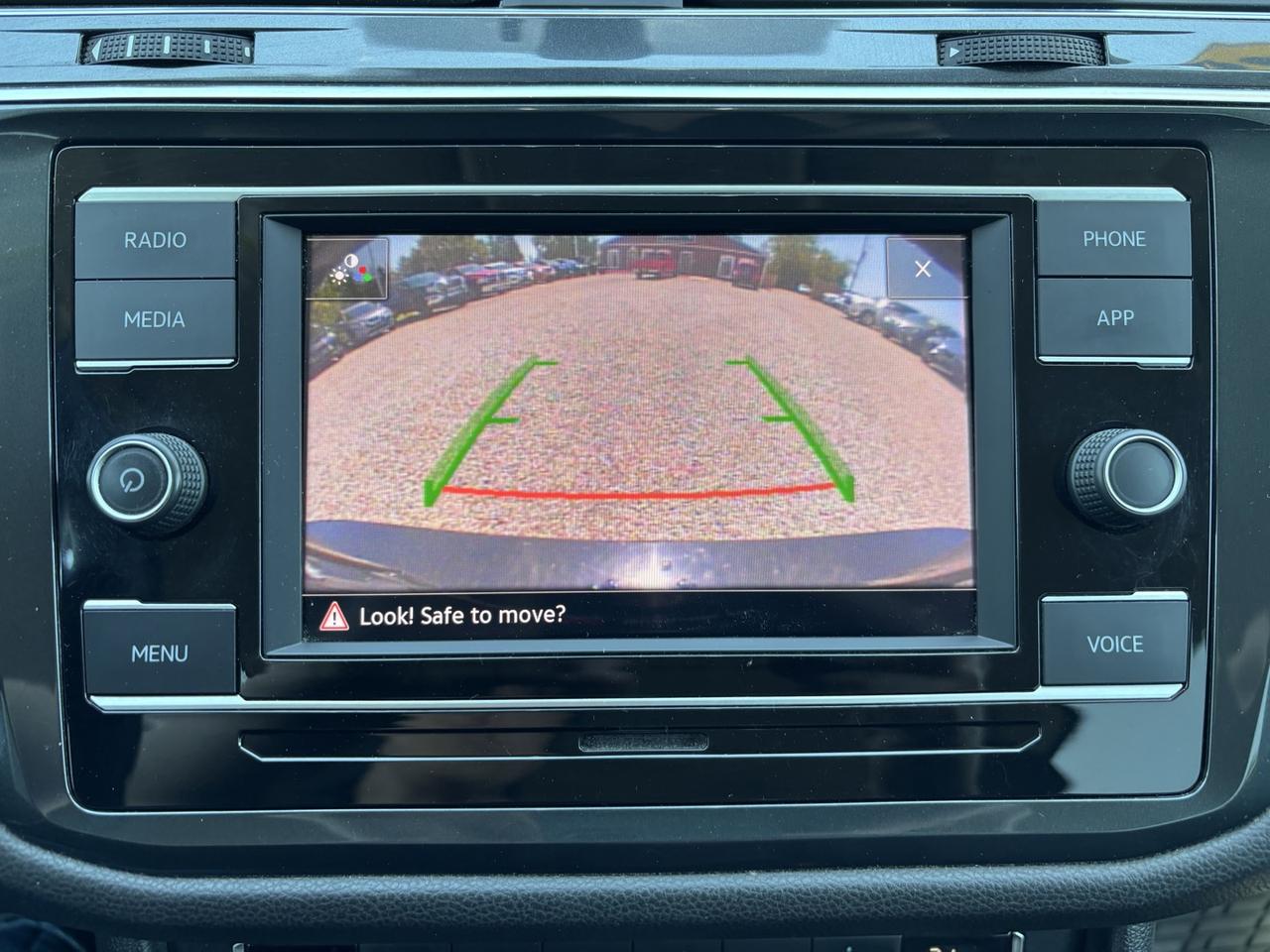 2020 Volkswagen Tiguan SE 4Motion AWD Photo