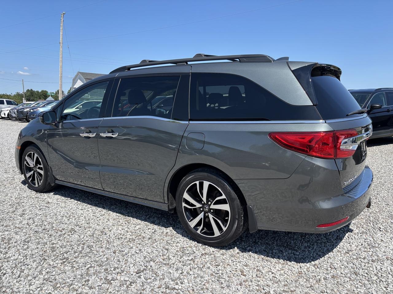 2019 Honda Odyssey Touring Photo2