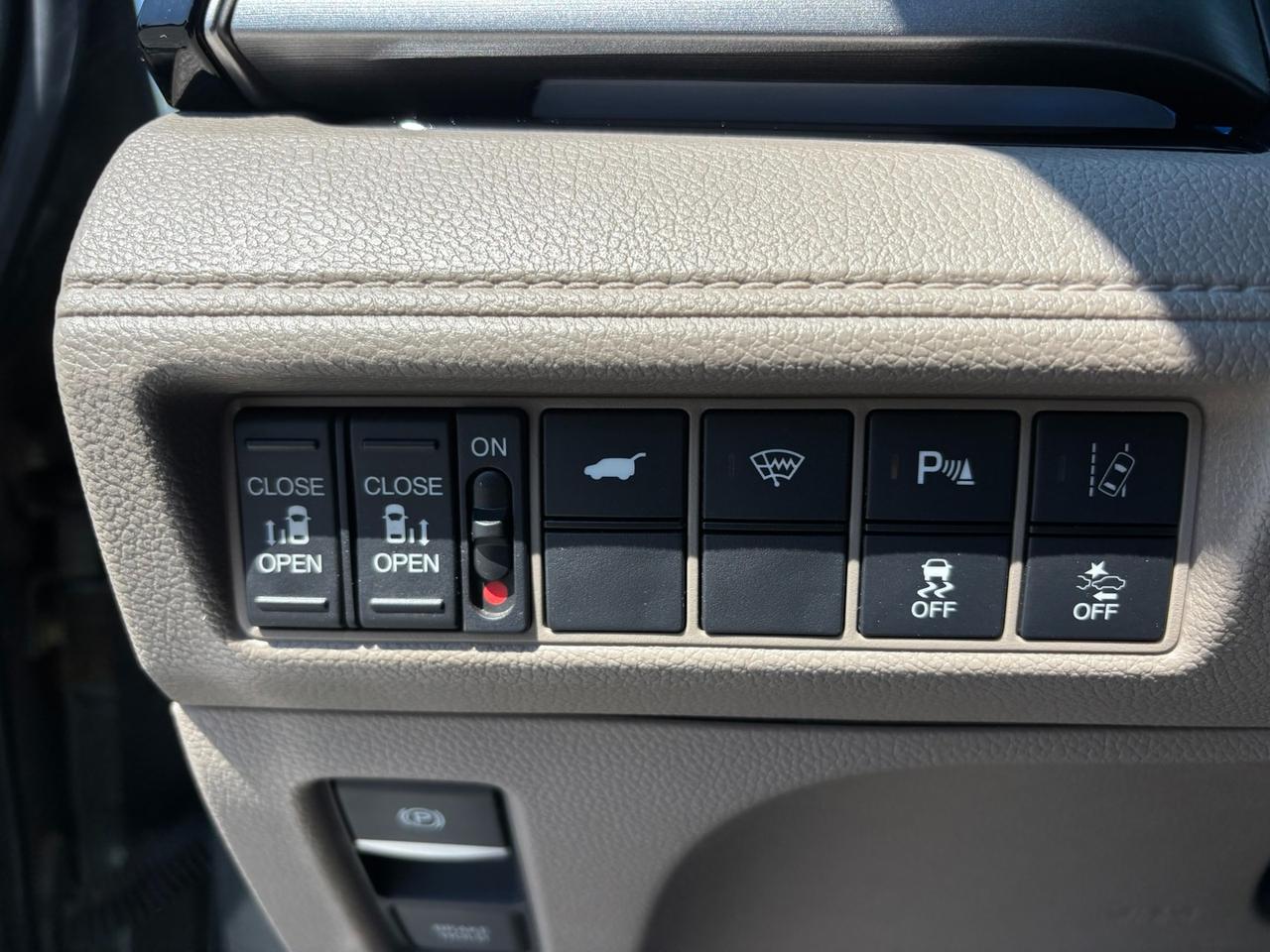 2019 Honda Odyssey Touring Photo