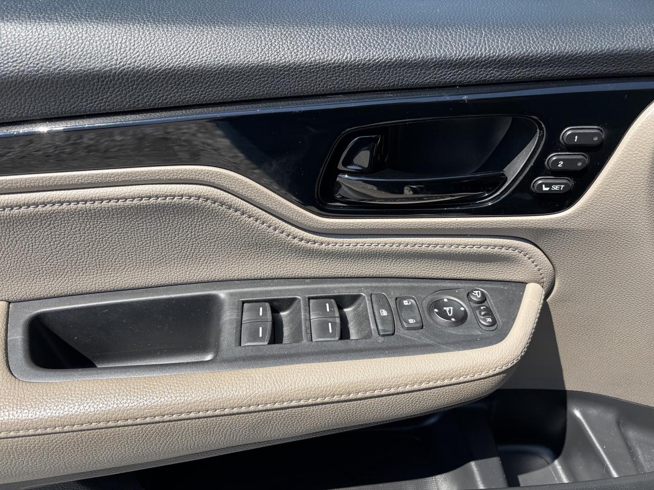 2019 Honda Odyssey Touring Photo