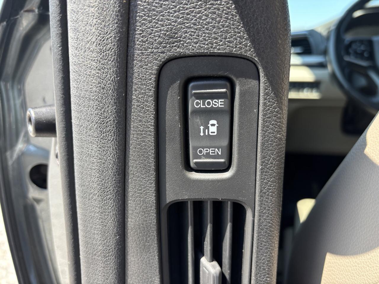 2019 Honda Odyssey Touring Photo