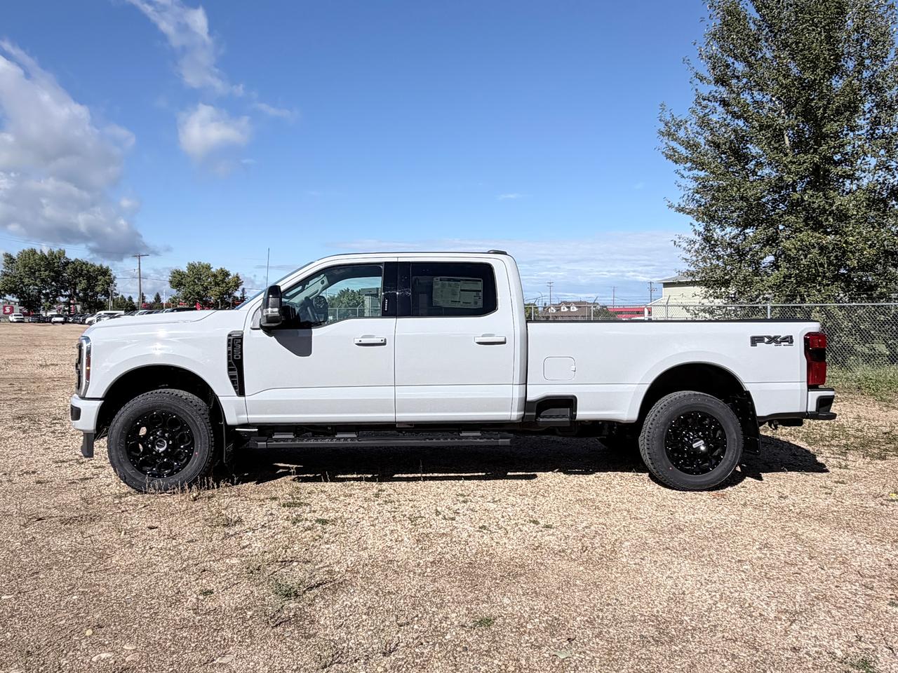 2026 Ford F-350 4X4 CREW CAB PICKUP/ Photo1