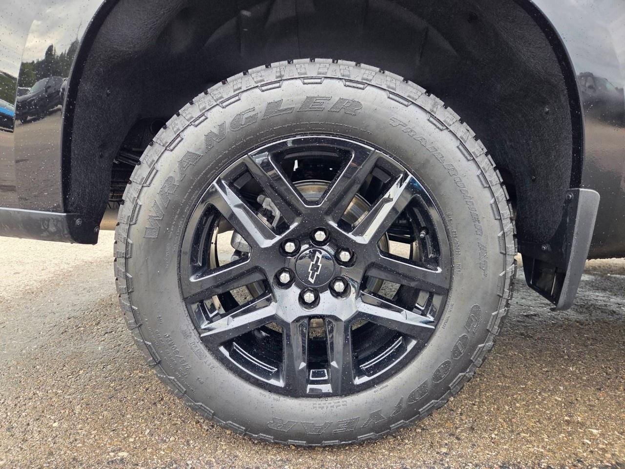 2026 Chevrolet Silverado 1500 Crew Cab Short Box 4-Wheel Drive High Country Photo