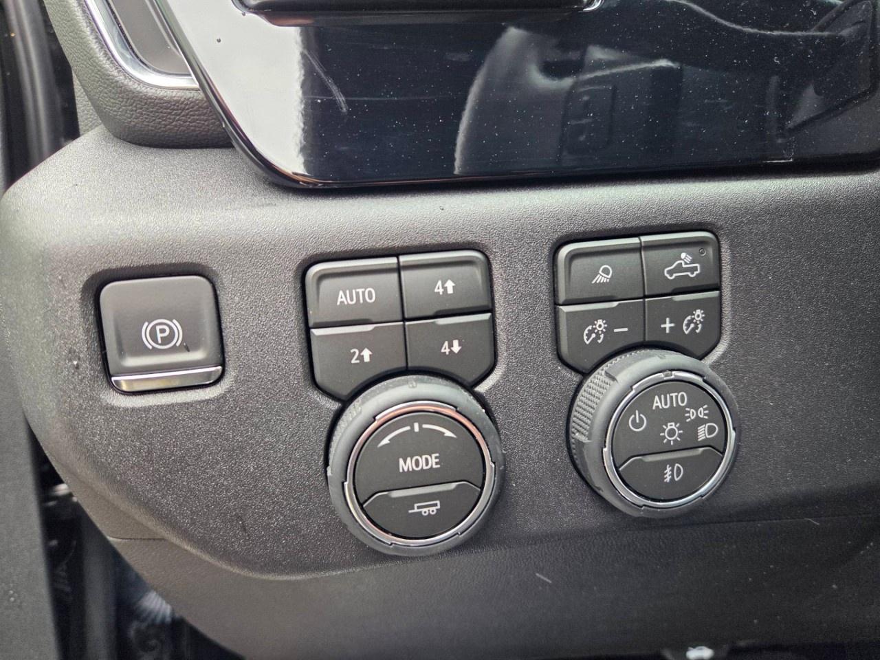 2026 Chevrolet Silverado 1500 Crew Cab Short Box 4-Wheel Drive High Country Photo