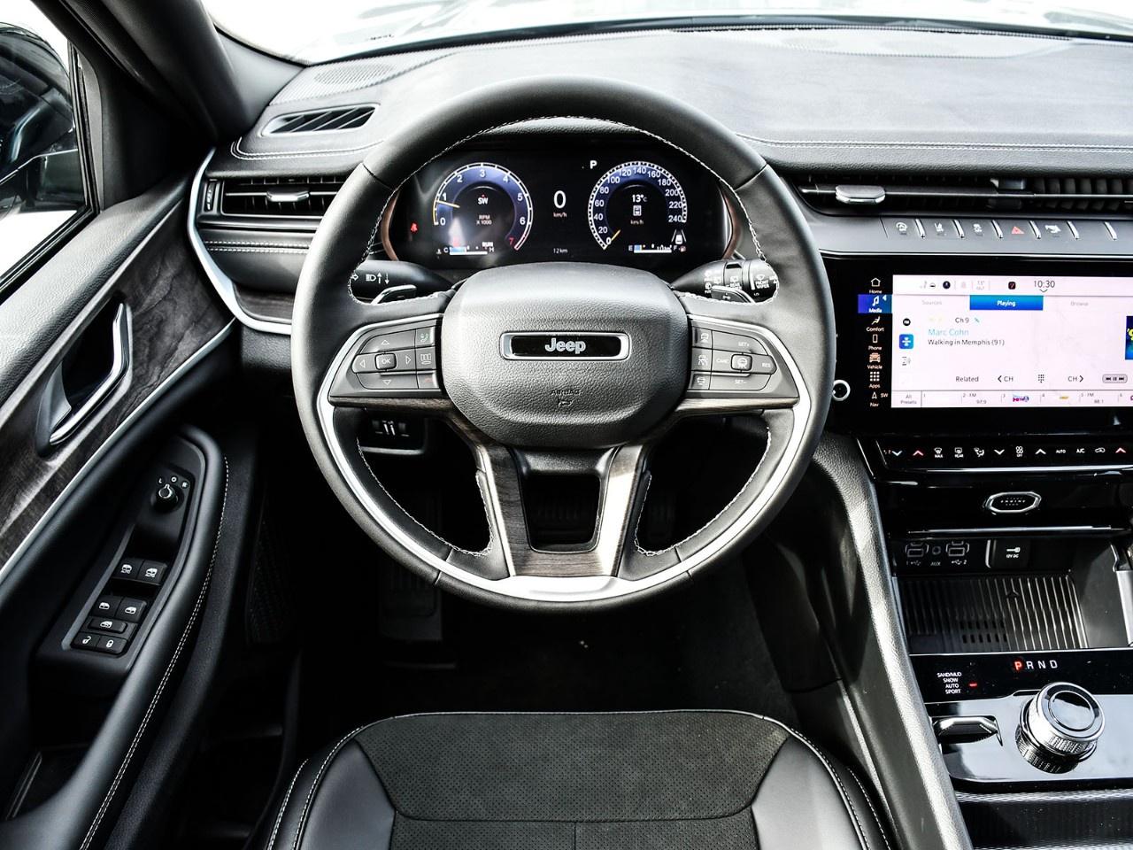 2027 Jeep Grand Cherokee Laredo Altitude 4x4 Photo
