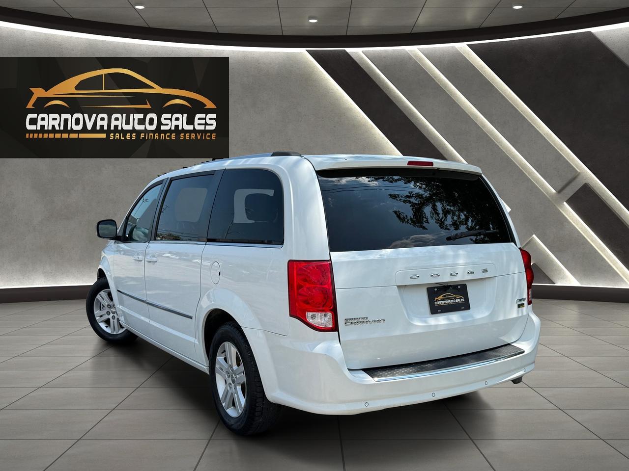2017 Dodge Grand Caravan Crew+Power Sliding Doors+CLEAN CARFAX Photo