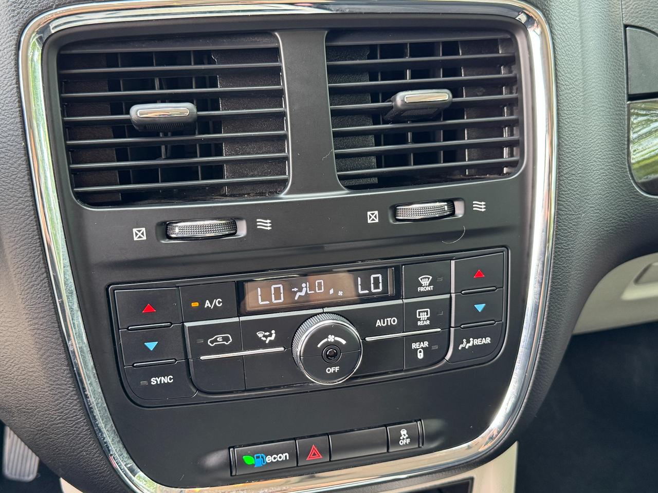2017 Dodge Grand Caravan Crew+Power Sliding Doors+CLEAN CARFAX Photo