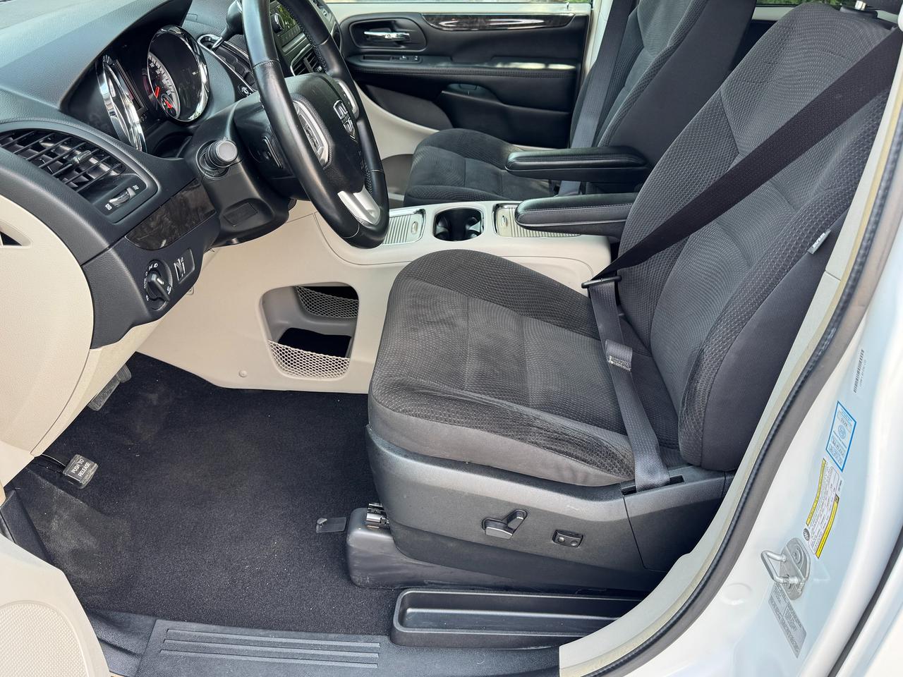 2017 Dodge Grand Caravan Crew+Power Sliding Doors+CLEAN CARFAX Photo