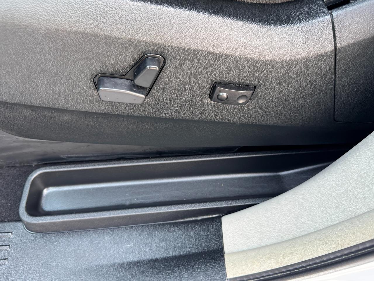 2017 Dodge Grand Caravan Crew+Power Sliding Doors+CLEAN CARFAX Photo