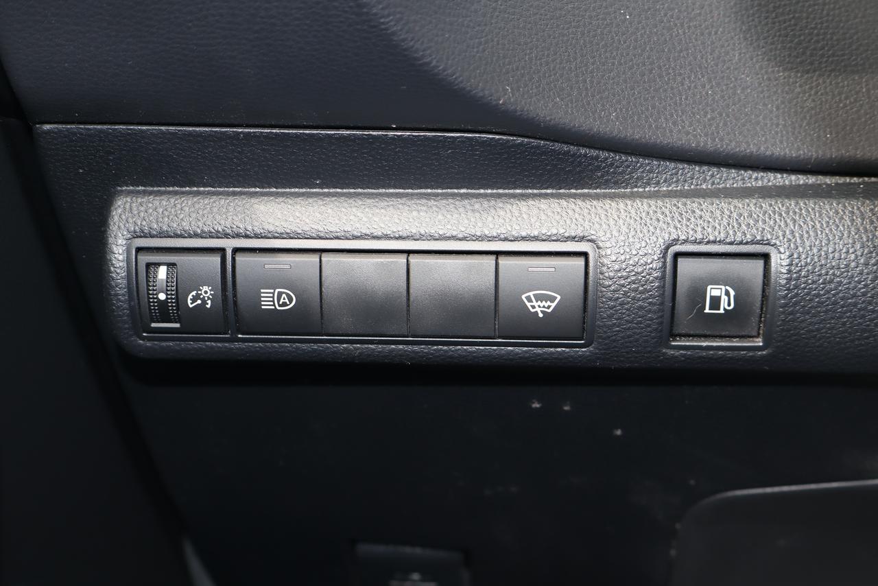 2026 Toyota Corolla Hybrid LE Photo