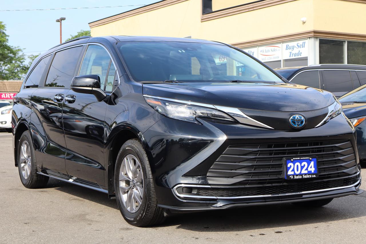 2024 Toyota Sienna XLE Photo