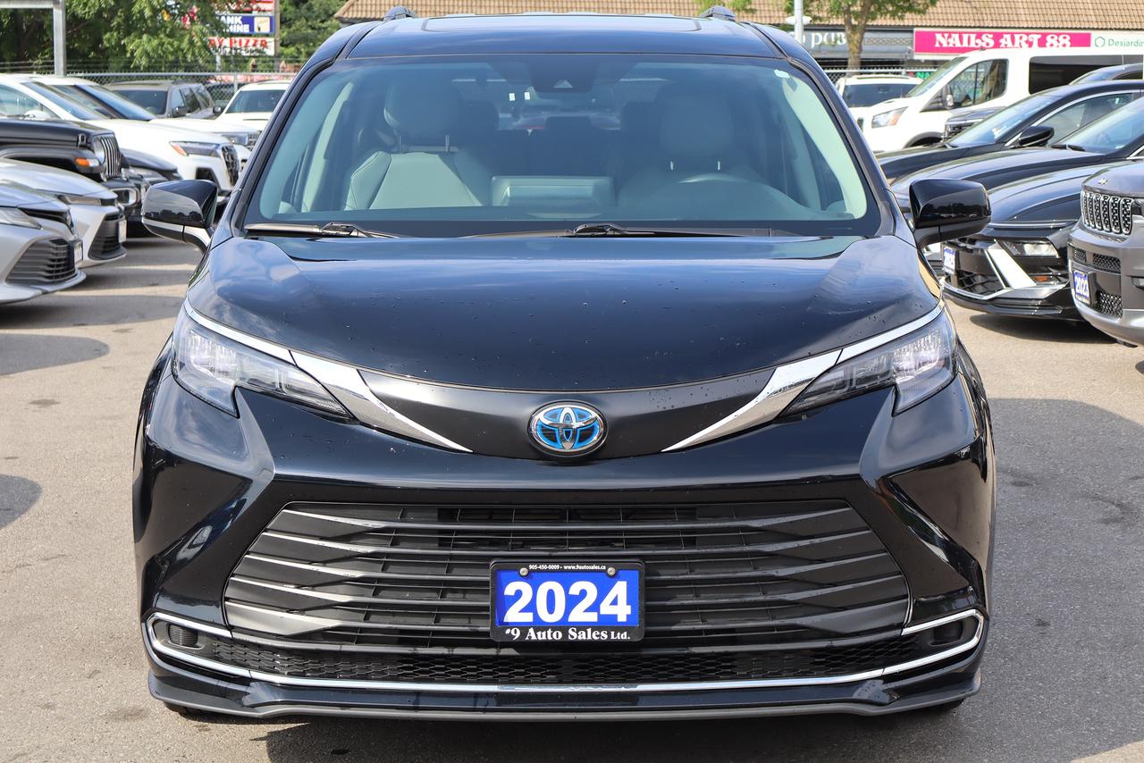 2024 Toyota Sienna XLE Photo