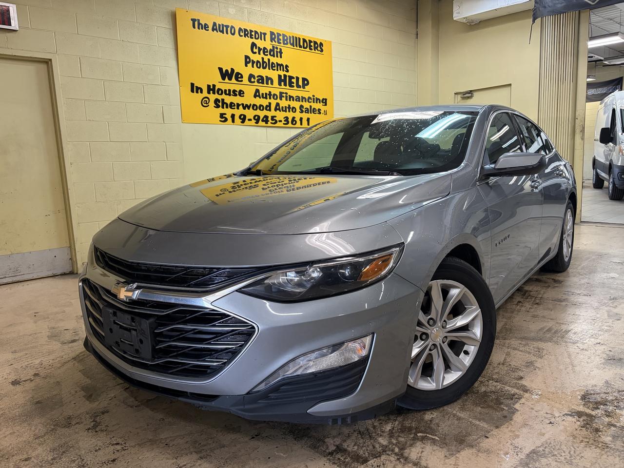 2023 Chevrolet Malibu 1LT Photo0