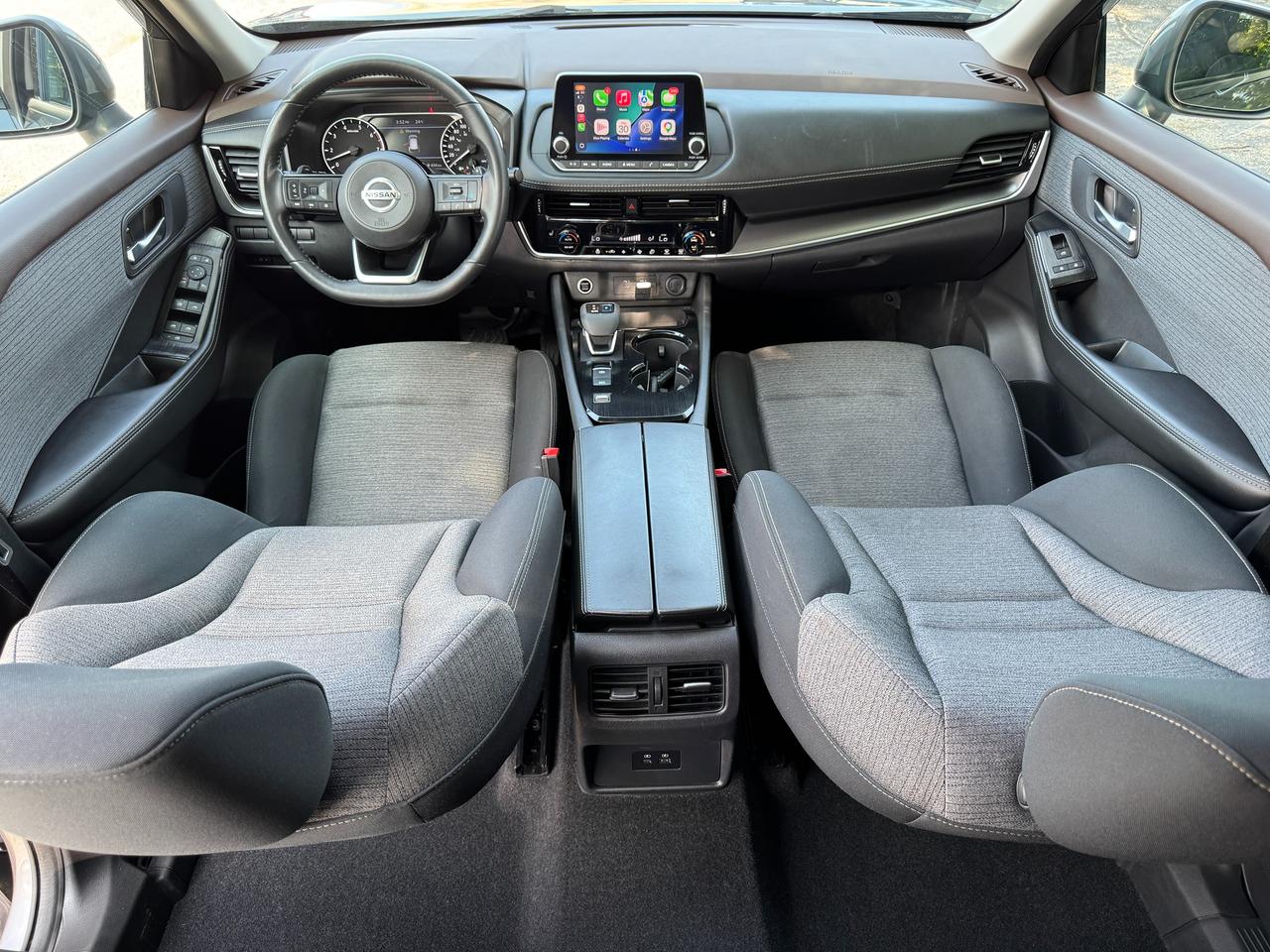 2021 Nissan Rogue SV MOONROOF+CLEAN CARFAX+Remote Start Photo1