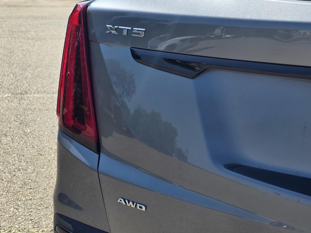 2022 Cadillac XT5 Premium Luxury AWD Photo