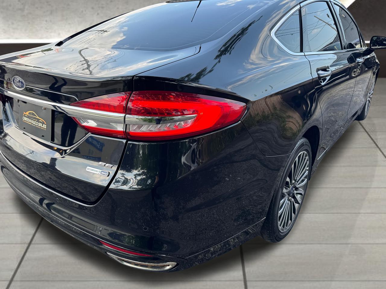 2017 Ford Fusion 2.0L SE AWD+CLEAN CARFAX+Leather+Roof+GPS+Camera Photo
