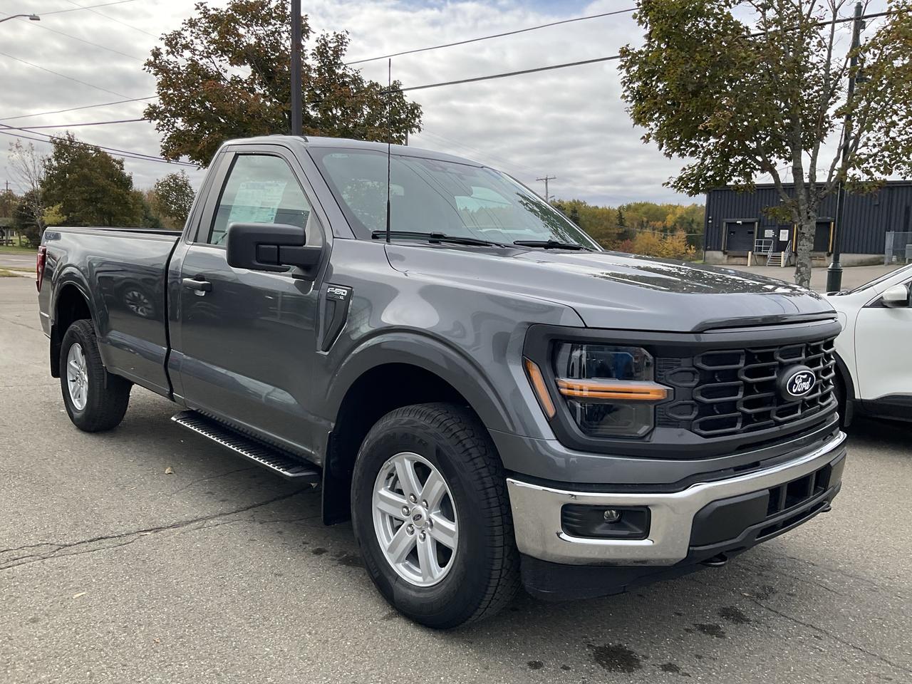2026 Ford F-150 XL Photo2