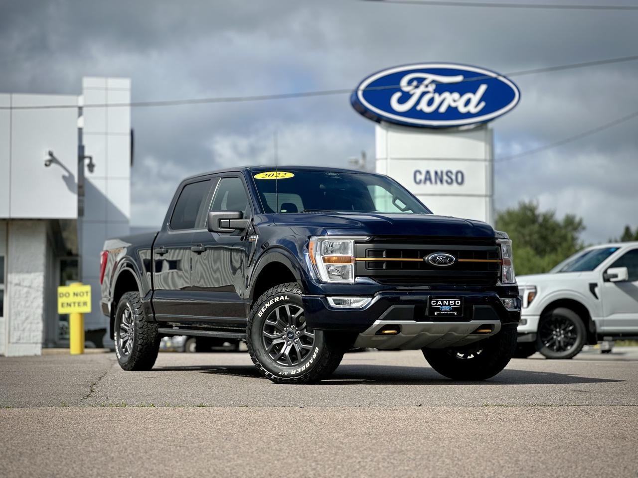 2022 Ford F-150 Tremor SuperCrew 4x4 Photo0