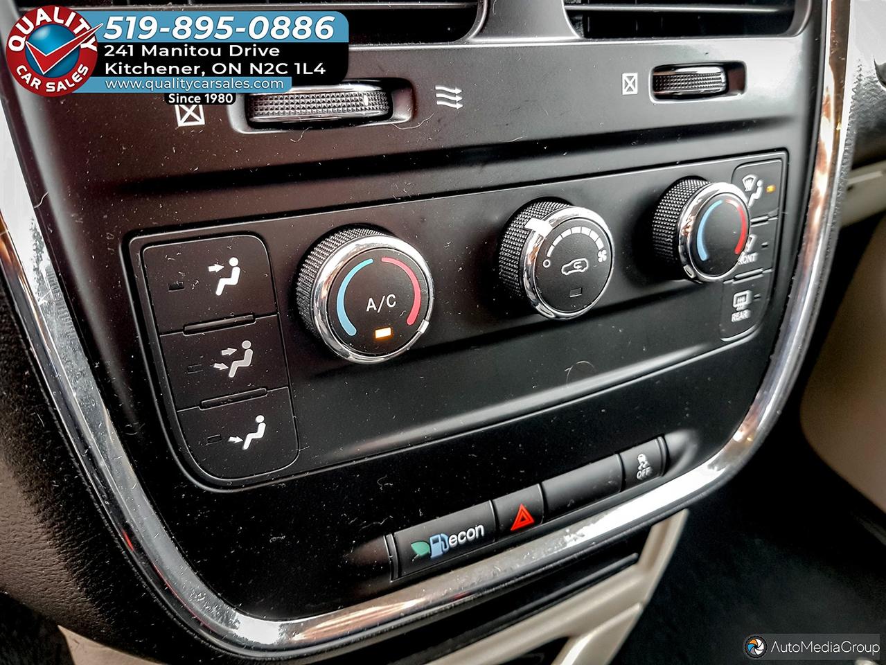2019 Dodge Grand Caravan SXT *STOW N GO* Photo