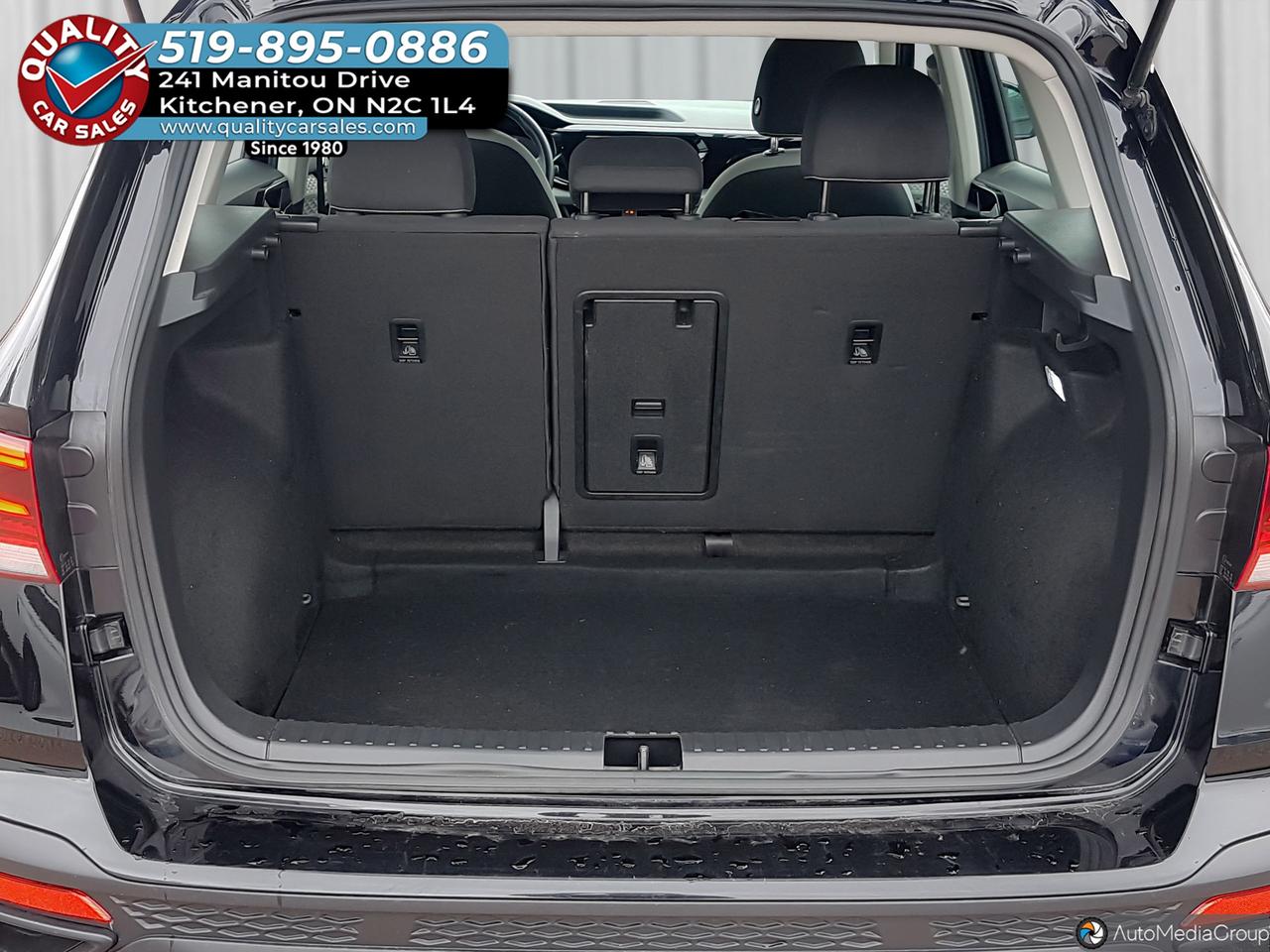 2024 Volkswagen Taos Trendline *HEATED SEATS* Photo