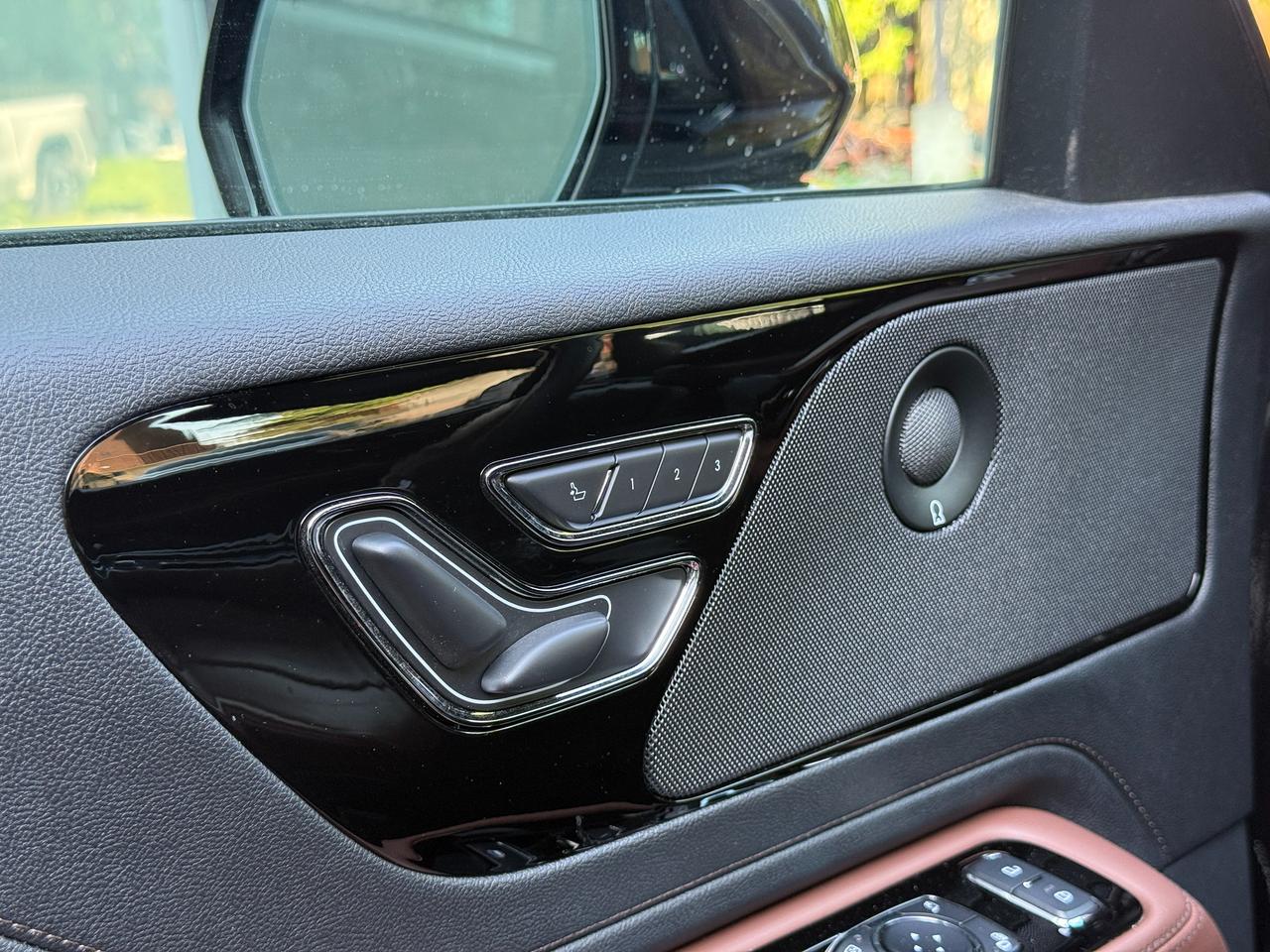 2025 Lincoln Aviator Reserve AWD Photo