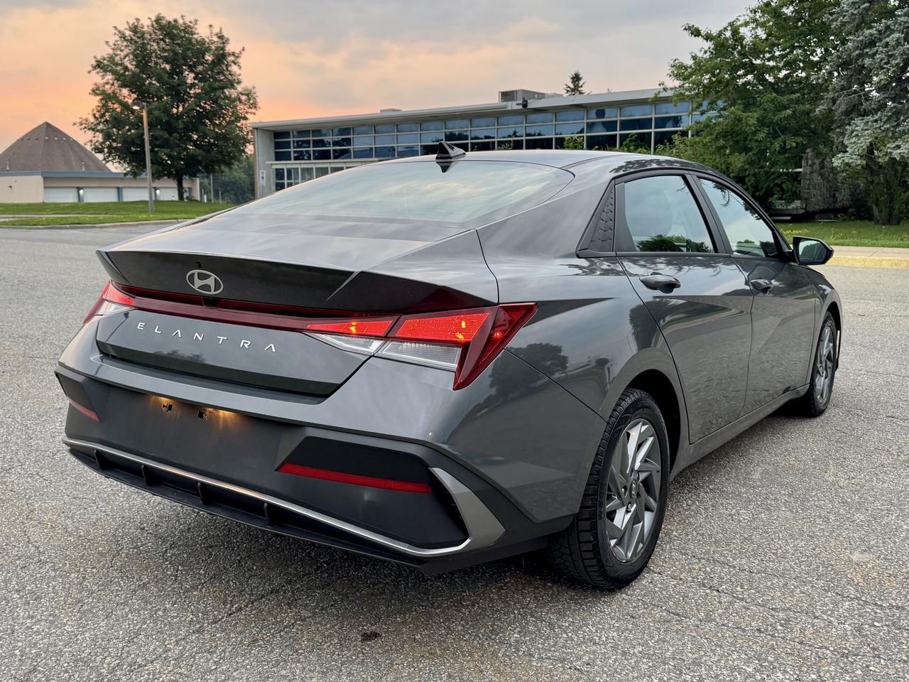 2024 Hyundai Elantra Preferred Photo
