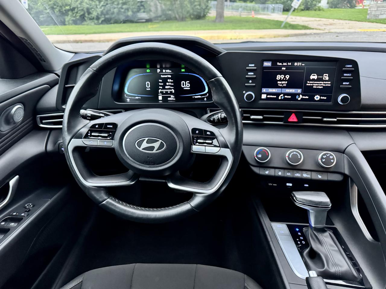 2024 Hyundai Elantra Preferred Photo