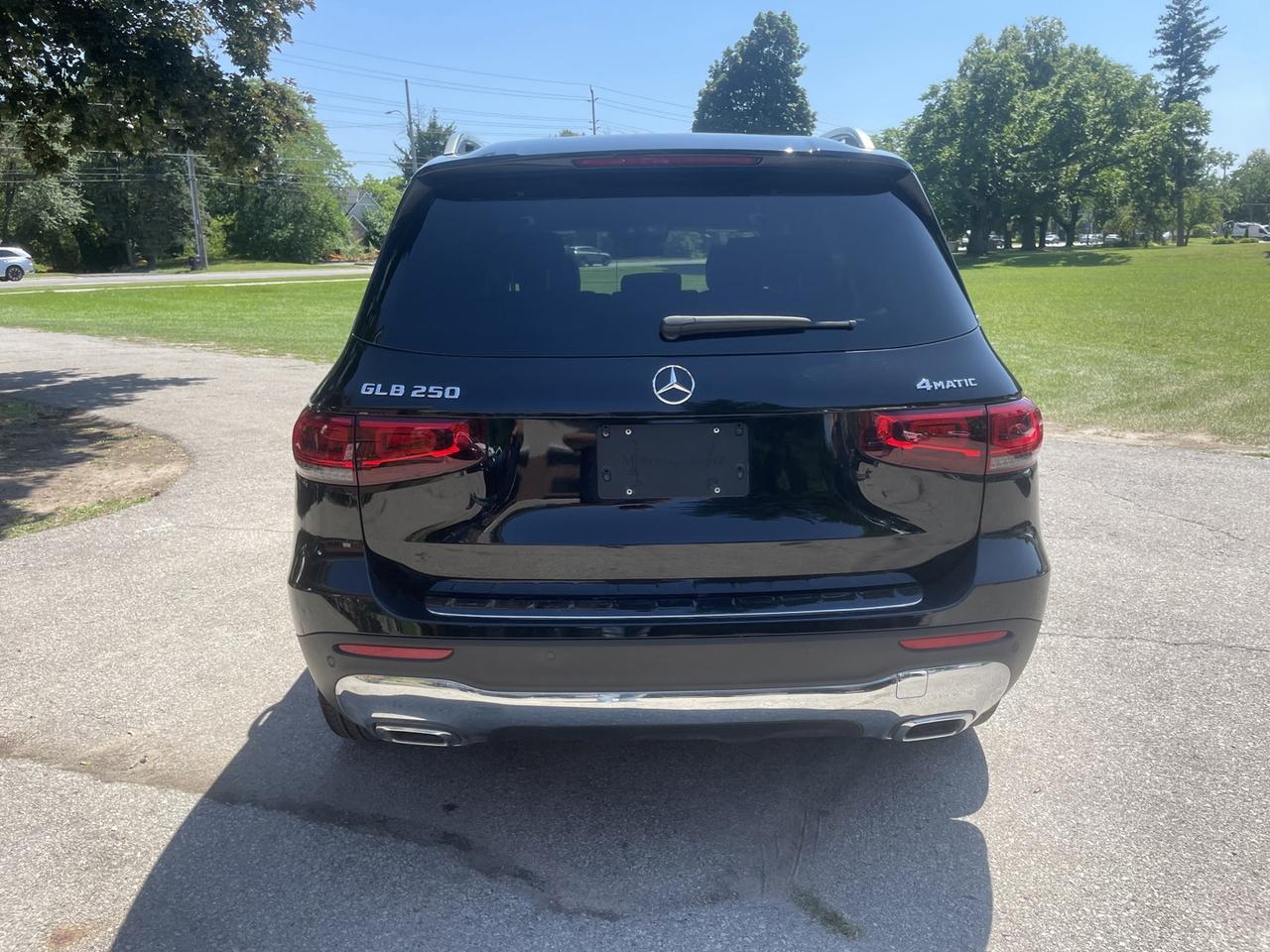 2021 Mercedes-Benz GLB-Class GLB 250 4MATIC *Clean Carfax Photo4