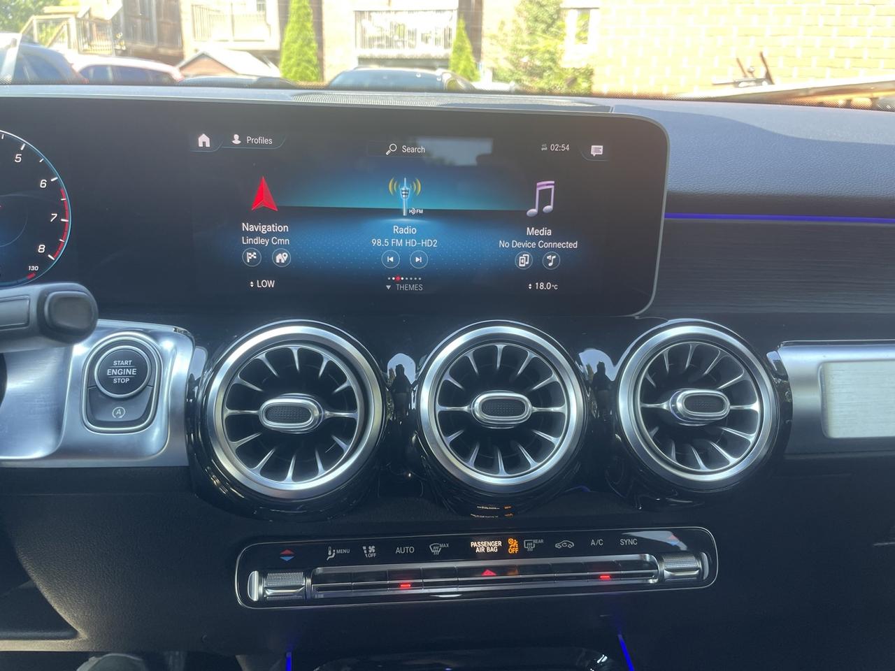 2021 Mercedes-Benz GLB-Class GLB 250 4MATIC *Clean Carfax Photo