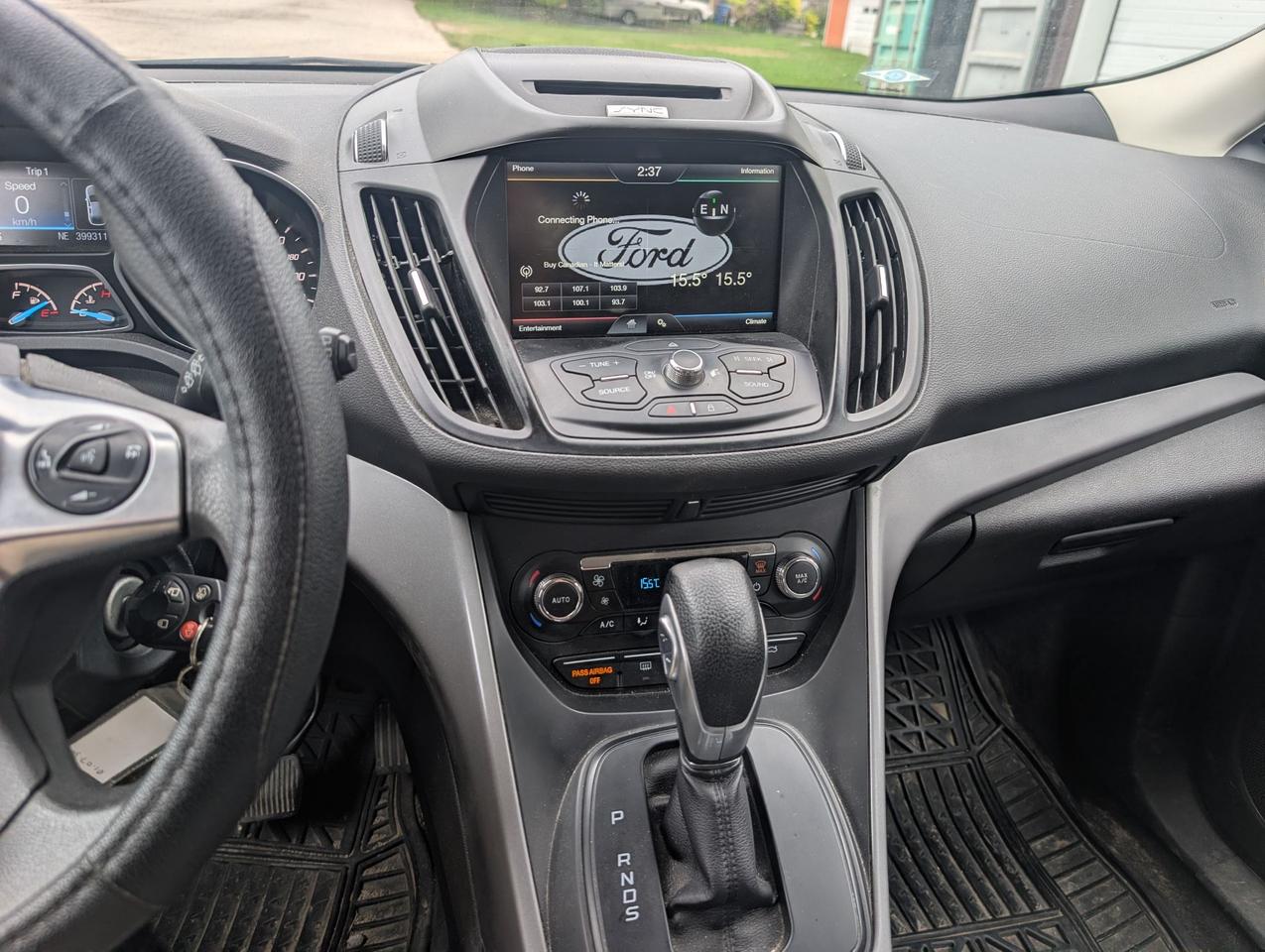 2015 Ford Escape SE FWD Photo
