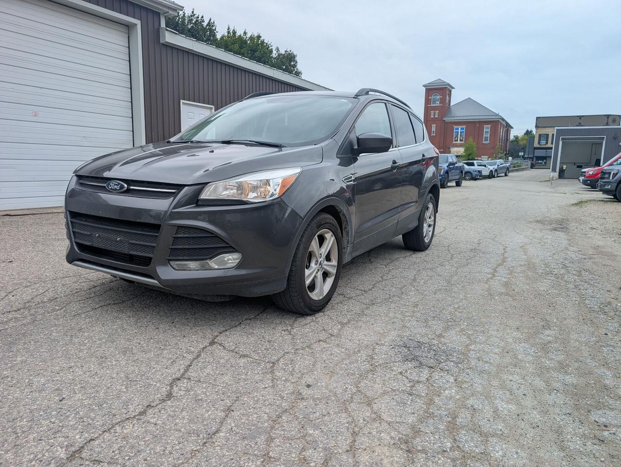 2015 Ford Escape SE FWD Photo0