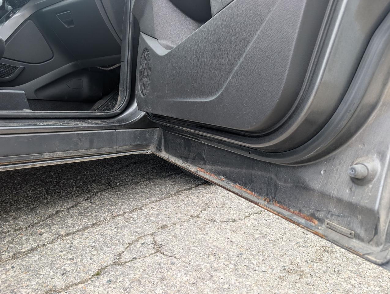 2015 Ford Escape SE FWD Photo