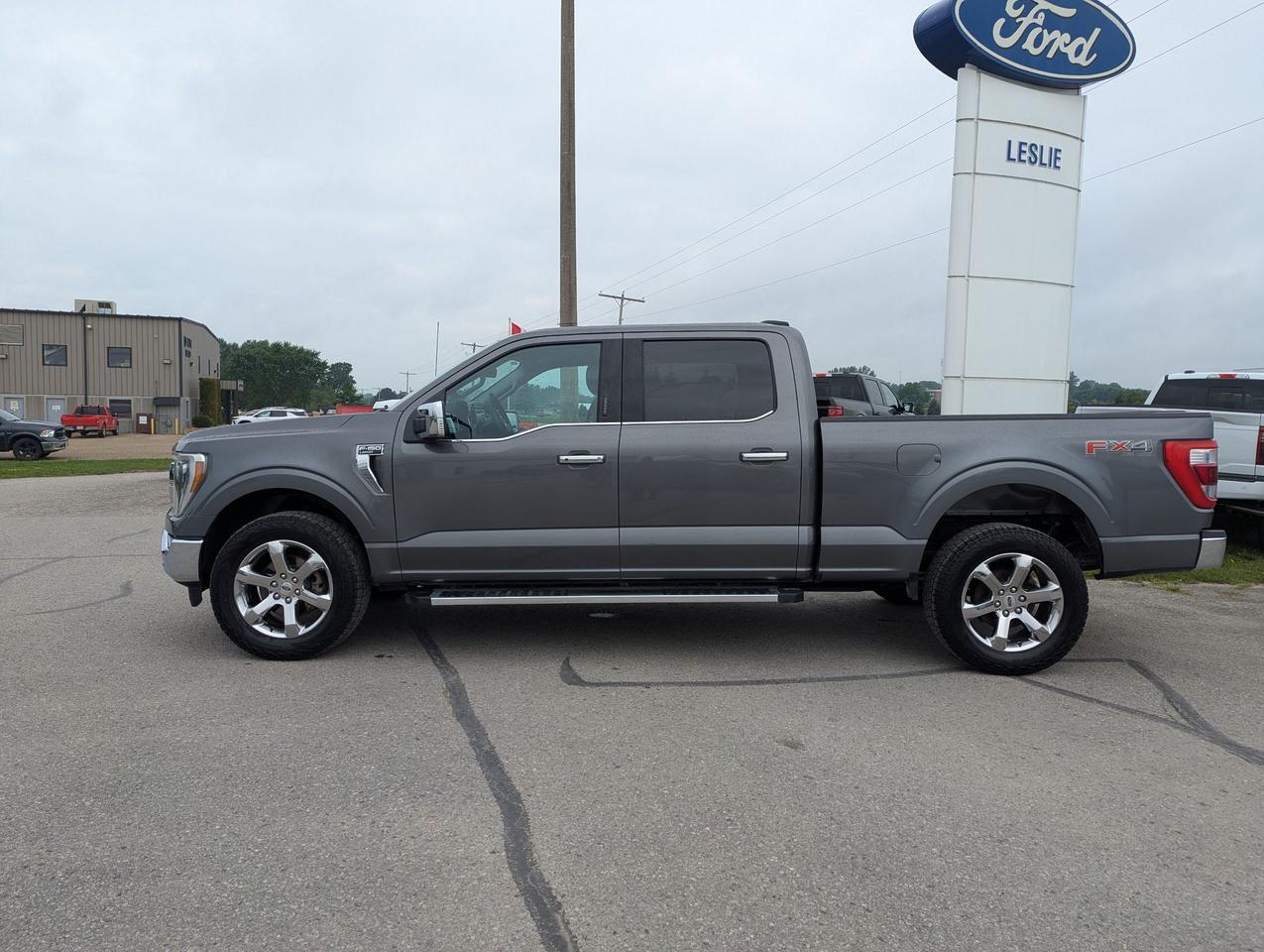 2023 Ford F-150 Lariat 4WD SuperCrew 6.5' Box Photo2