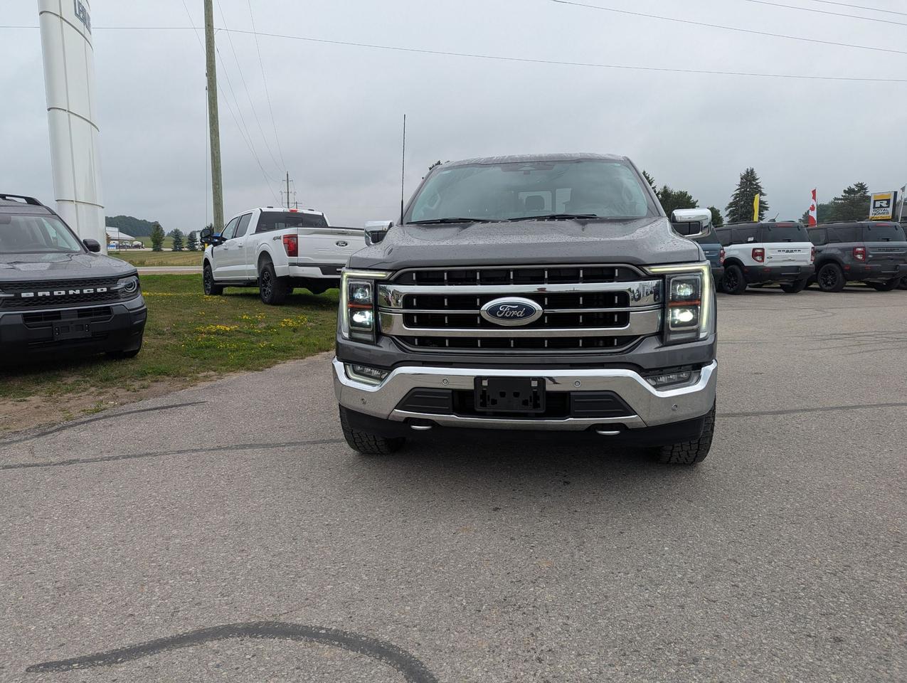 2023 Ford F-150 Lariat 4WD SuperCrew 6.5' Box Photo1