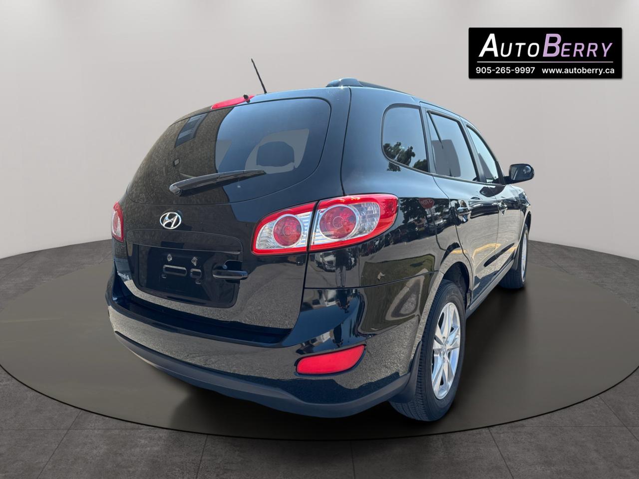 2012 Hyundai Santa Fe FWD 4dr I4 Auto GL Premium Photo