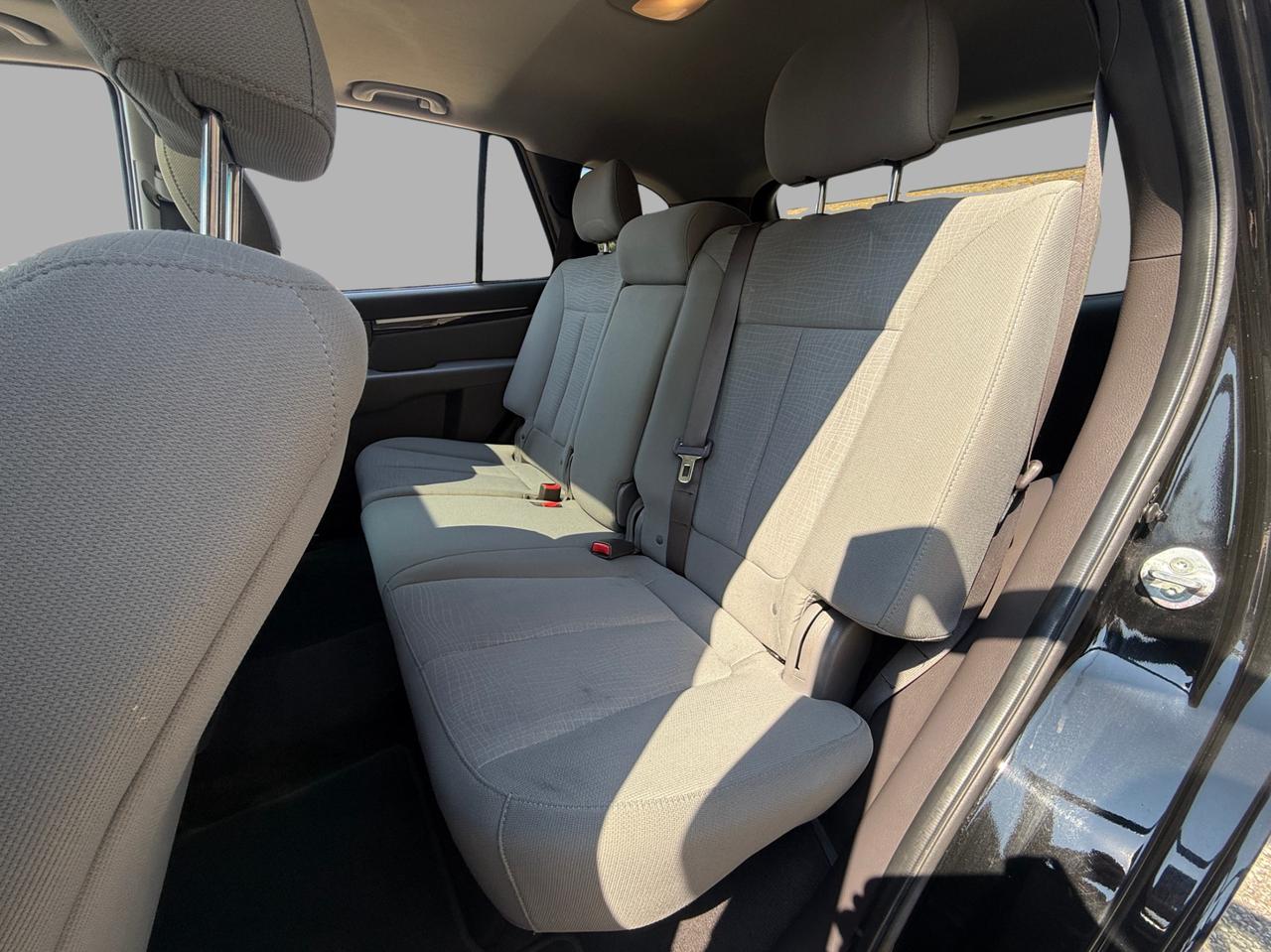 2012 Hyundai Santa Fe FWD 4dr I4 Auto GL Premium Photo
